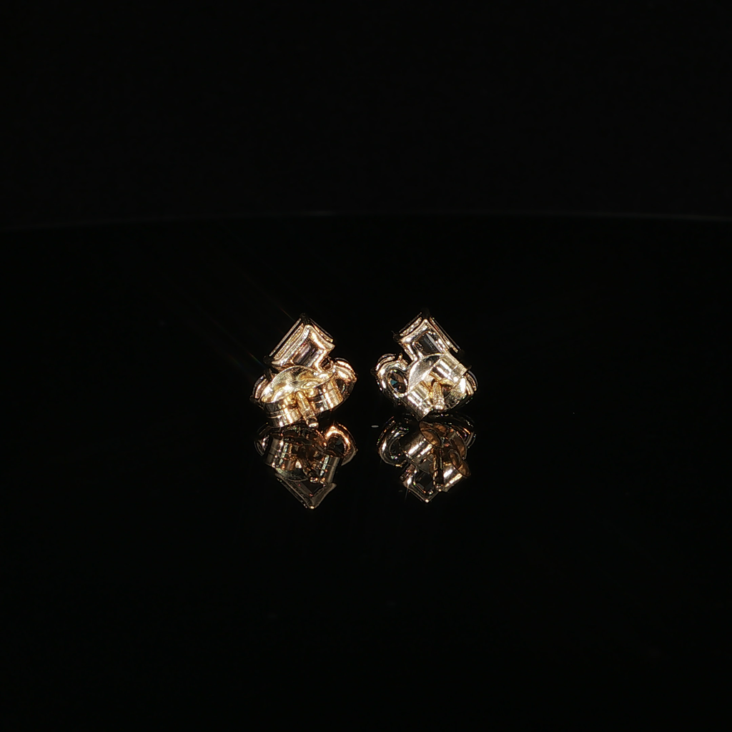 Multi-Stone Diamond Stud Earrings in Yellow Gold – 2.02 CTW E VS1