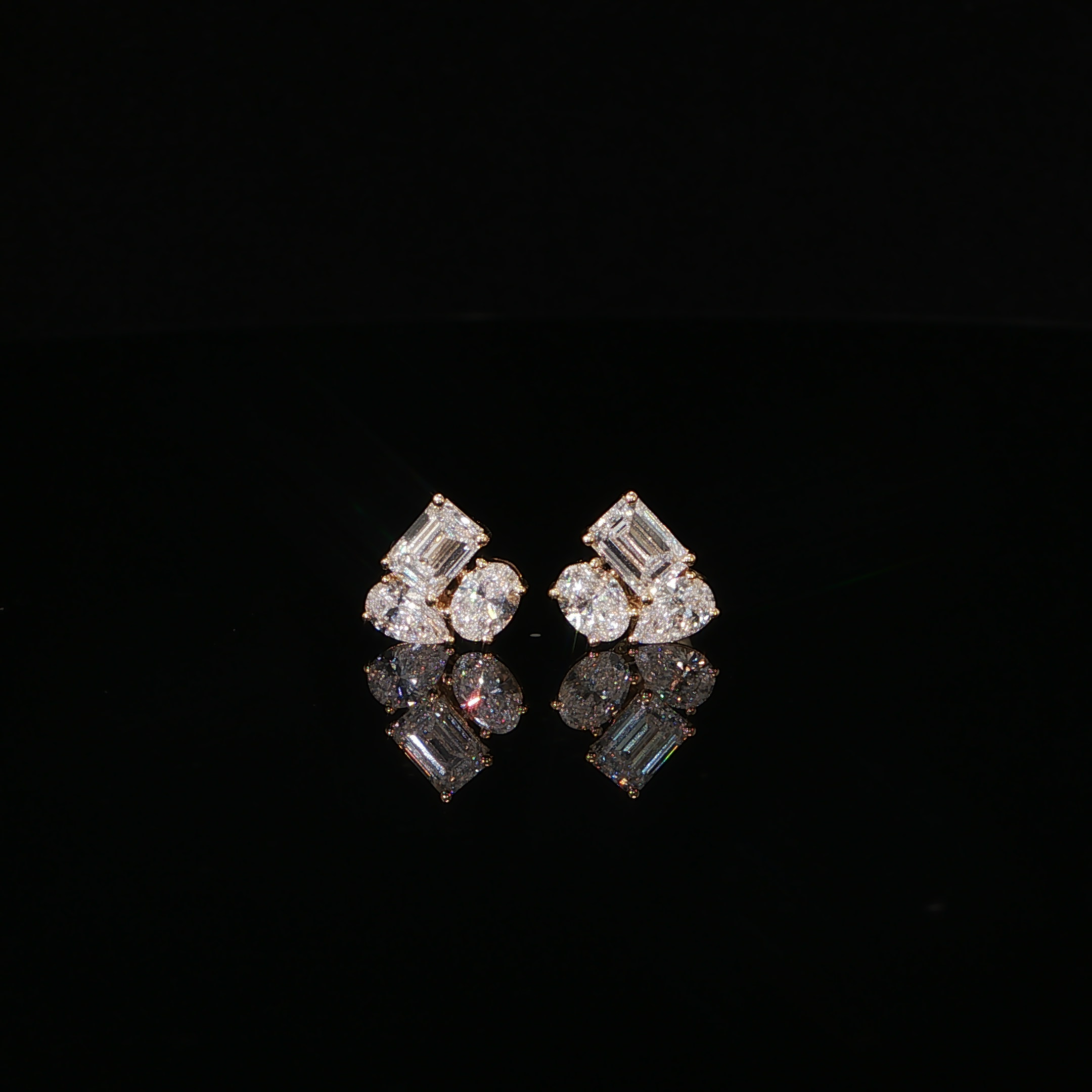 Multi-Stone Diamond Stud Earrings in Yellow Gold – 2.02 CTW E VS1