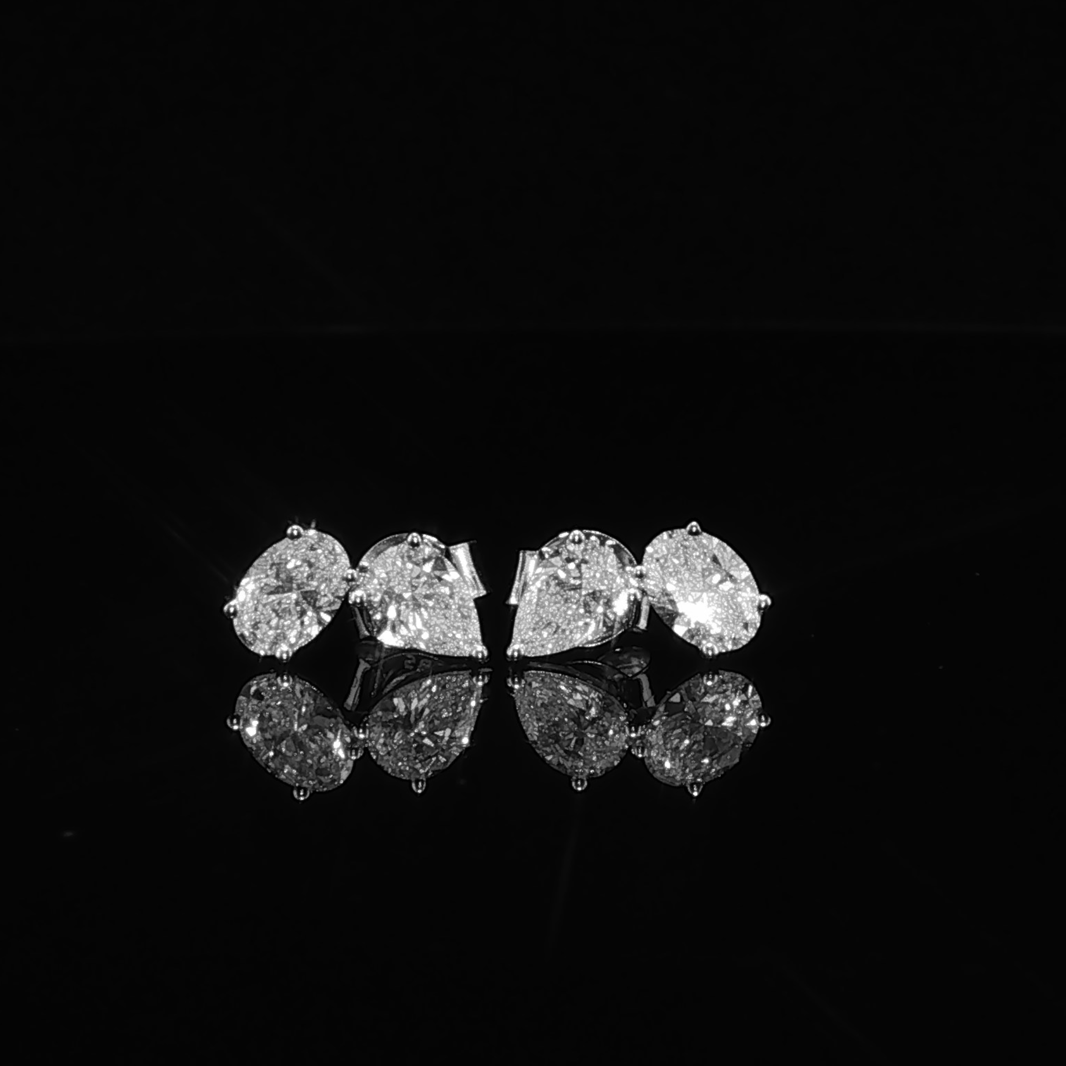 Classic White Gold Diamond Stud Earrings – 1.56 CTW E VS1 | ISE0122Z