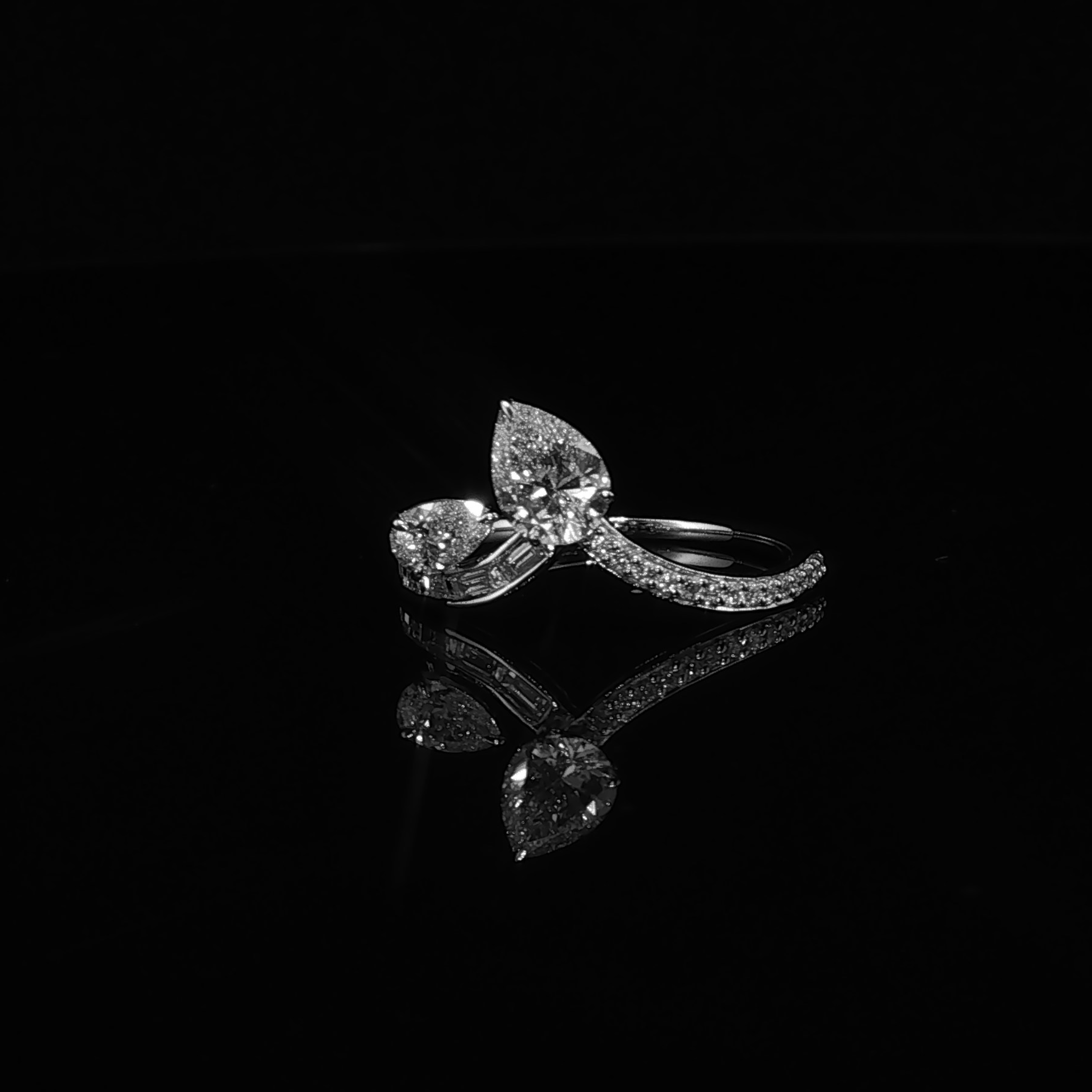 Pear-Shaped Diamond Bypass Ring – 1.04 CTW E VS1 | IRG0094