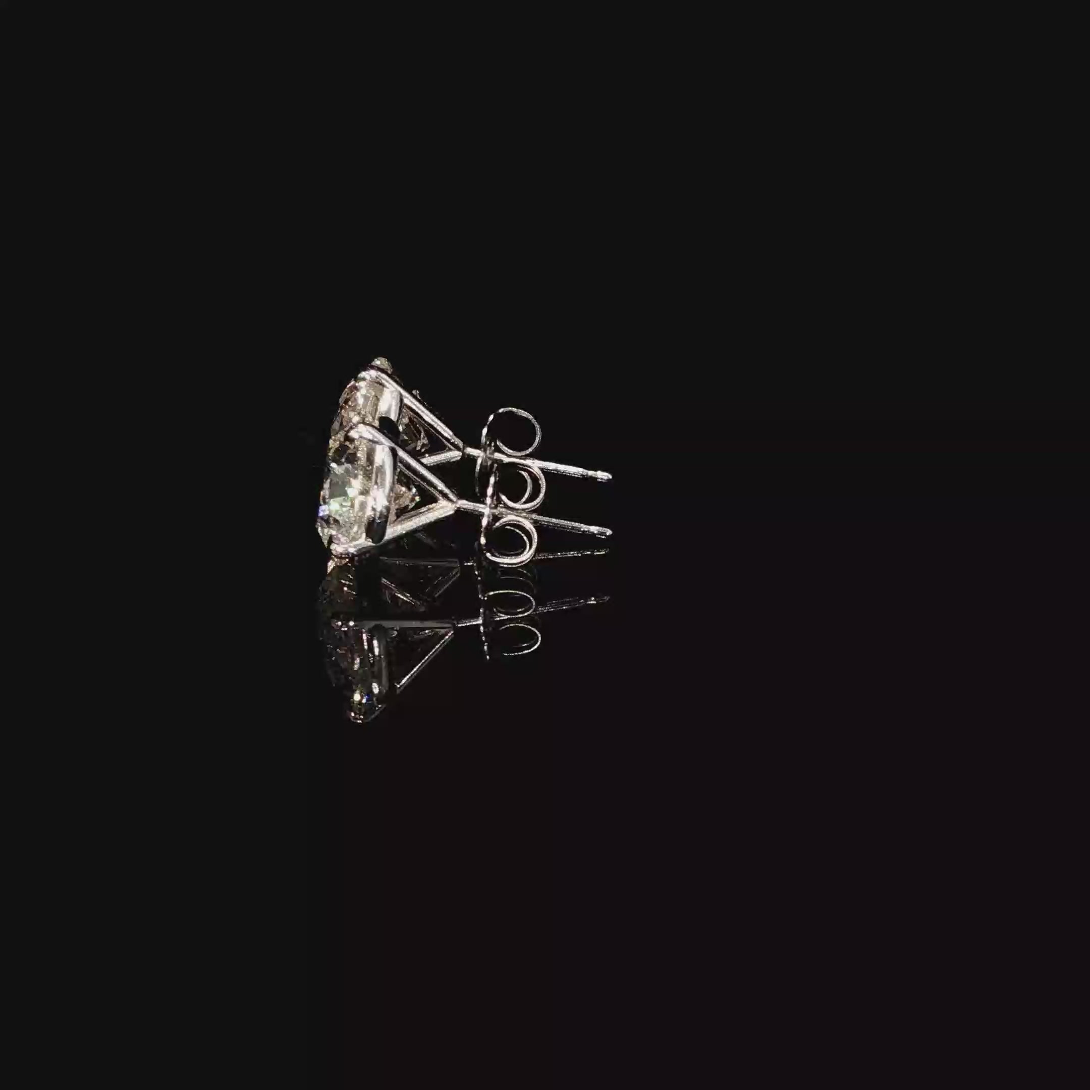 Natural Stud Earring 3 carat